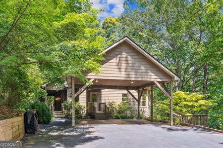 66 Crested Fern Lane