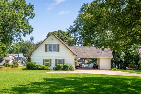 134 Riverside Drive
