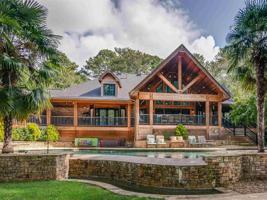 2989 Lake Park Dr