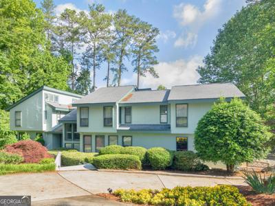 2212 Emerald Drive