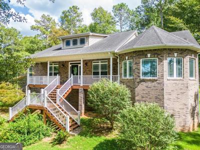 682 E Mourning Dove Court