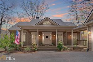 1458 Valley View Dr