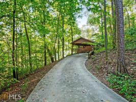410 Dogwood Ln