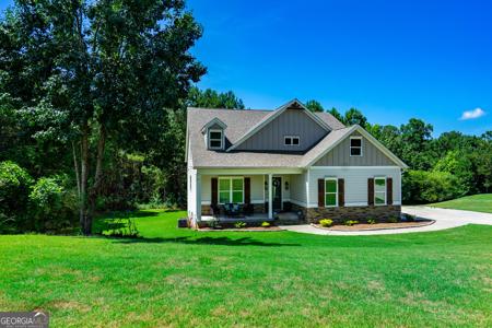 102 Landings Way, Lagrange GA 30240