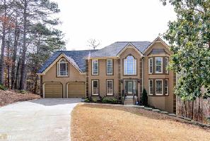 805 Lake Wind Way