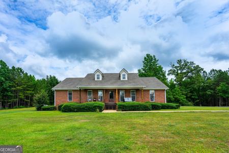 552 Hillcrest Road