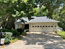 32 Oakwood Court