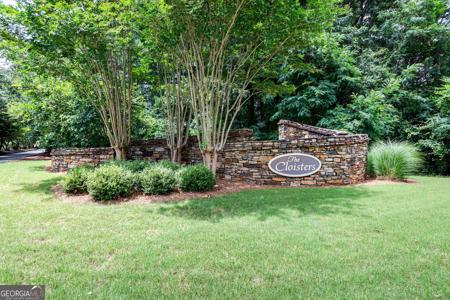 101 Canterbury Drive