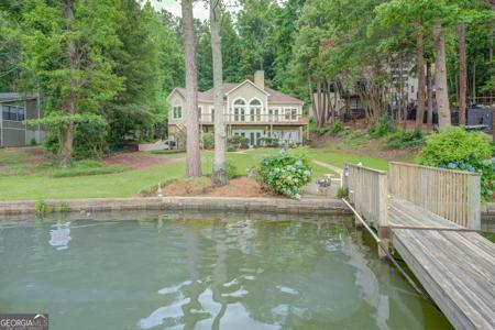 111 Swan Court