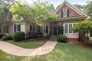 107 Woodchase Dr