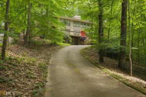 533 Lakeshore