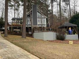 554 Chickadee Ct