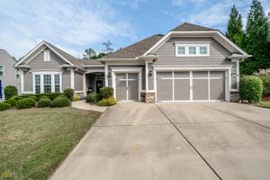 1011 Lakefront Court