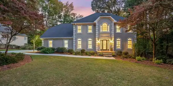 3379 Lakewind Way