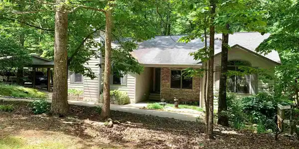 44 Walnut Trl