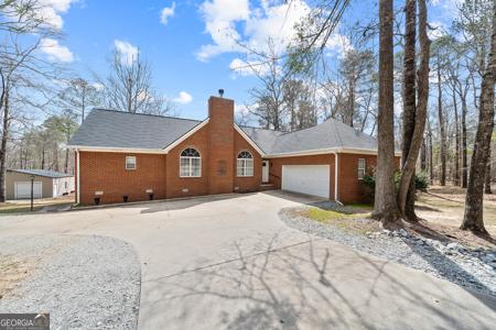 163 Oak Leaf Circle