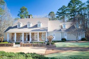 210 Lakeshore Dr