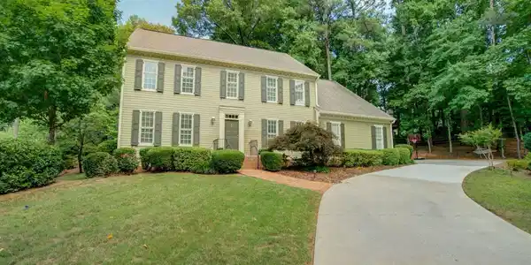 325 Dashing Wave Ln