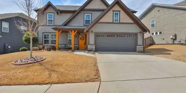 832 Commerce Trail