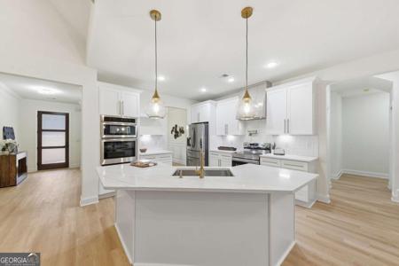 370 Harbour Shores Drive, Jackson GA 30233