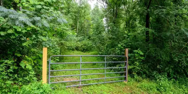 11094 Old 441 S, Lakemont GA 30552