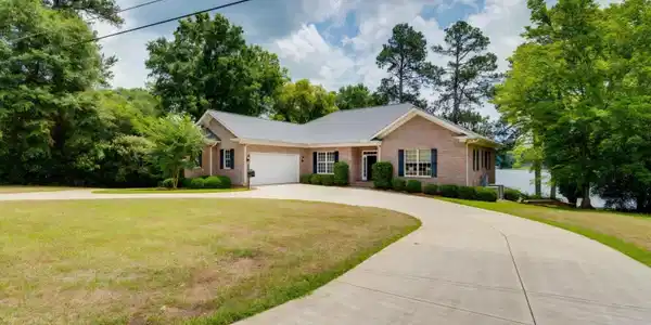 115 Lakeshore Court NE, Milledgeville GA 31061