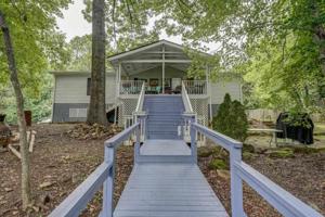 1225 Long Piney