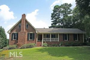 2894 Lake Park Dr
