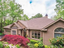 401 Summit Dr