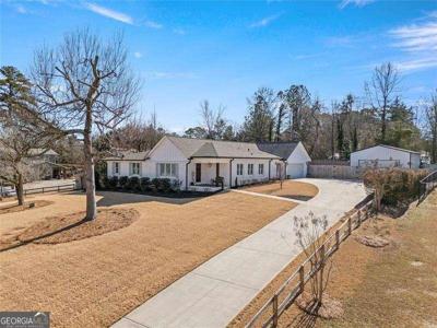 5025 Lakewood Drive, Acworth GA 30101
