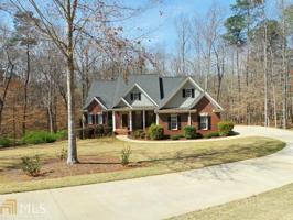 205 River Oaks Dr