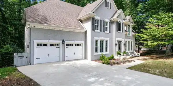1053 Longwood Drive, Woodstock GA 30189