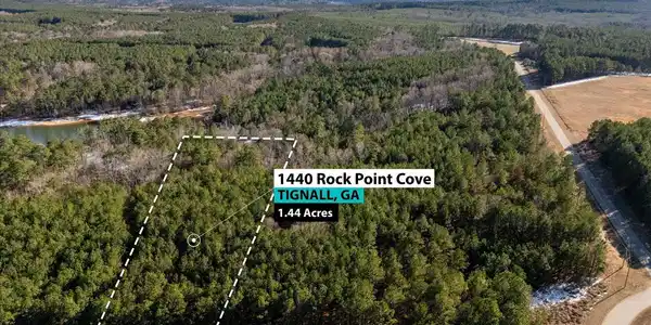 1440 Rock Point Cove, Tignall GA 30668