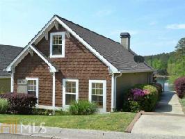 236 Lakeside Dr