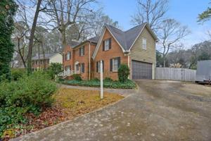 2713 Ashley Circle