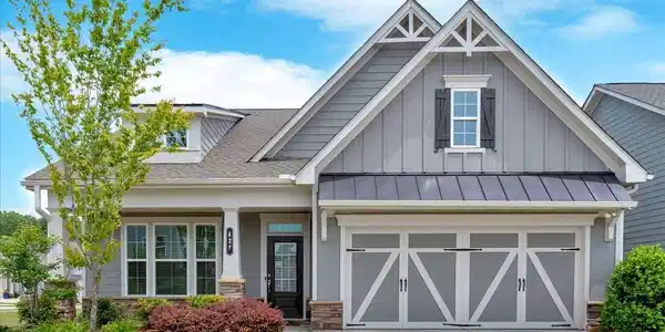 427 BLUFFS VIEW Lane, Canton GA 30114