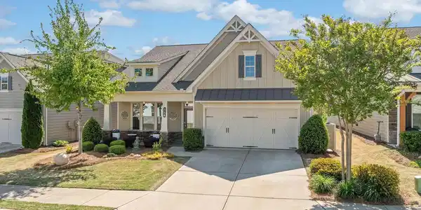 324 Hickory Bluffs Parkway