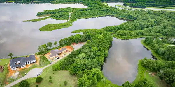 519 Bluewater Bay Drive, Macon GA 31220