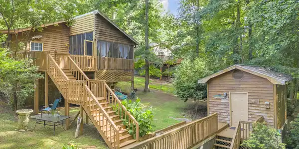 776 Normandy Trail, Lavonia GA 30553