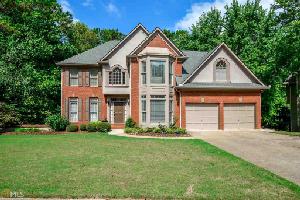 547 Fairway Dr