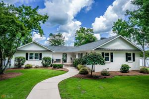 1301 Meadow Drive
