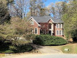 589 Fairway Dr