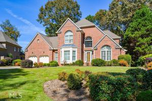 615 Ashwood Ct