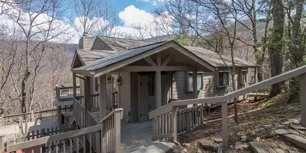 200 Villa Unit 124