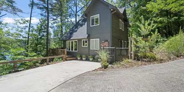 3250 Brandon Mill Road, Lakemont GA 30552