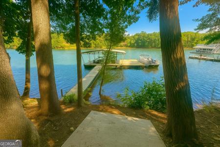 346 Lake Club Circle, Lavonia GA 30553