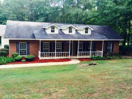 201 Village Dr