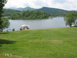 2 Victoria Woods Dr