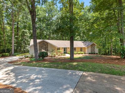 1024 Walt Banks Road, Peachtree City GA 30269