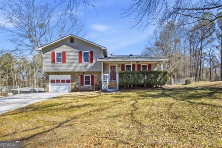 5002 Mclain Drive NW, Acworth GA 30101